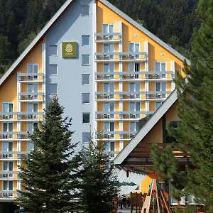 Pinia & Hotel